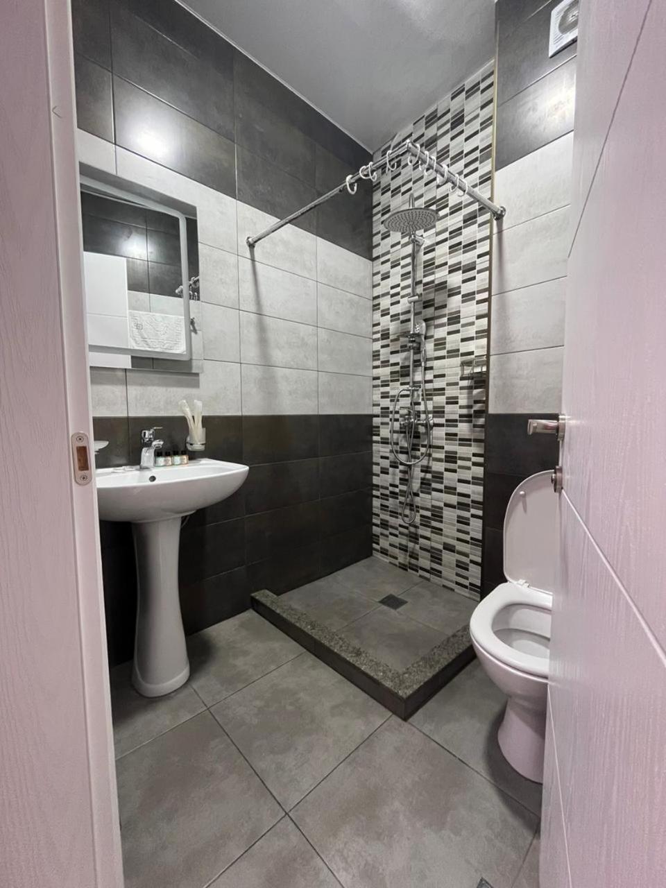 Mahali Hotel บาทูมิ ภายนอก รูปภาพ